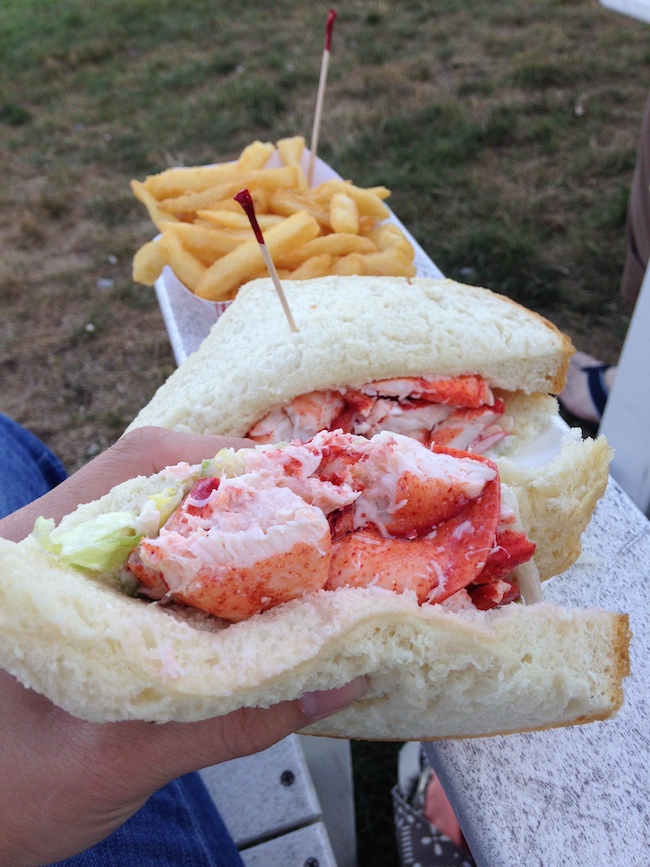 aunt carrie lobster roll koskie